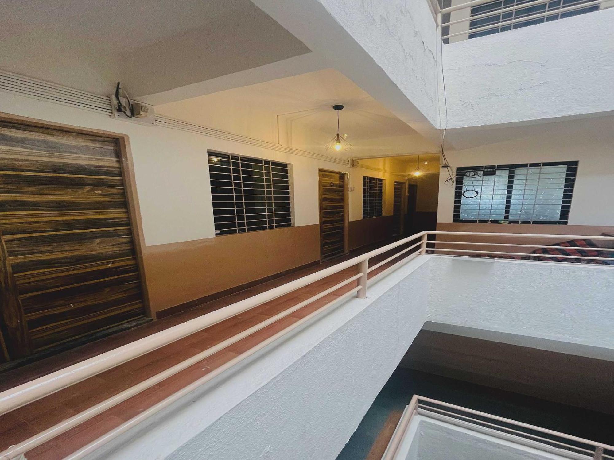 Hotel Royal Lodging Phursungi Dış mekan fotoğraf